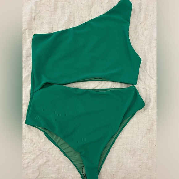 Beach Riot Celine Cutout One-Shoulder One-Piece Swimsuit - Picture 4 of 5